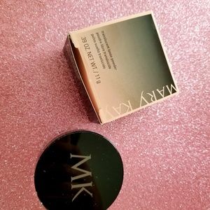 Transulsent loose powder